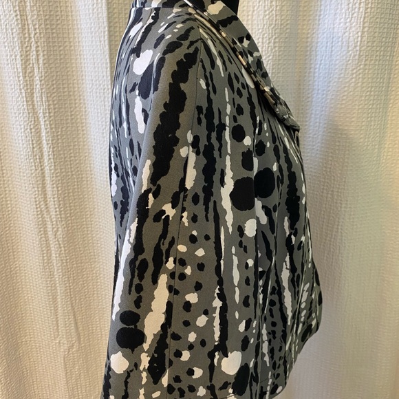 Trina Turk Elegant Gray Jacket - Picture 5 of 10